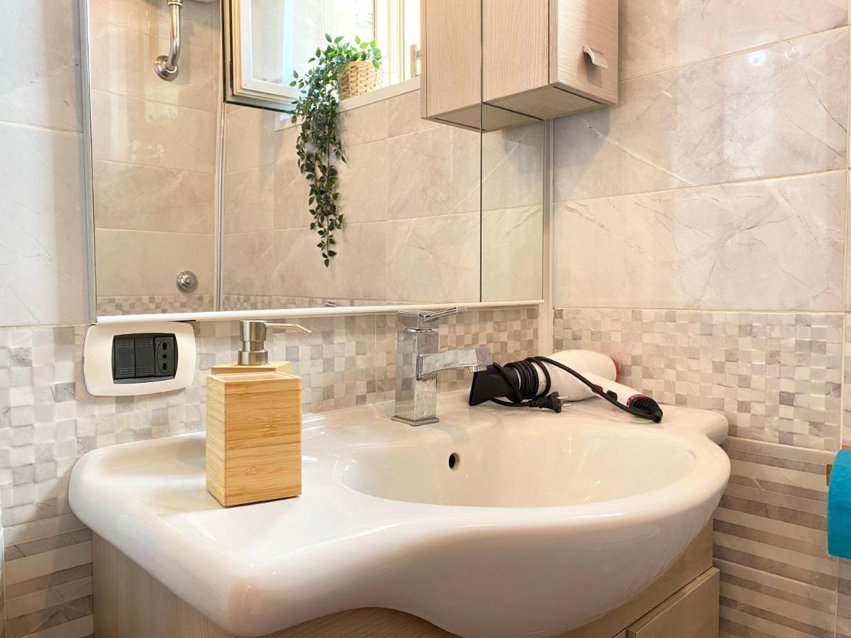 Apartament Casa Con Terrazzo In Centro Neapol Zewnętrze zdjęcie